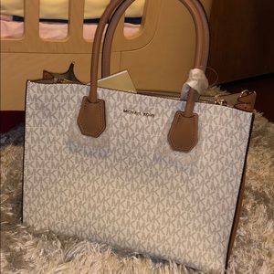 Michael Kors tote